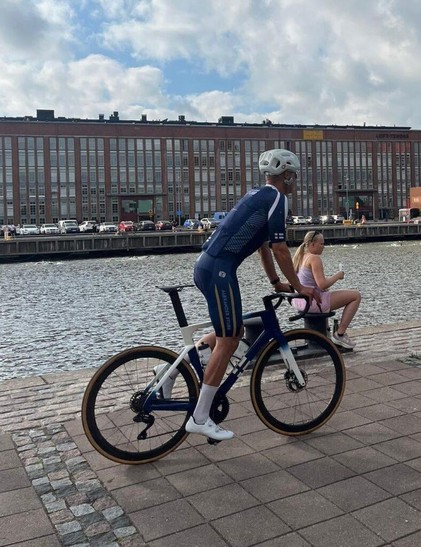 Help me identify what bike is The President of Finland using?